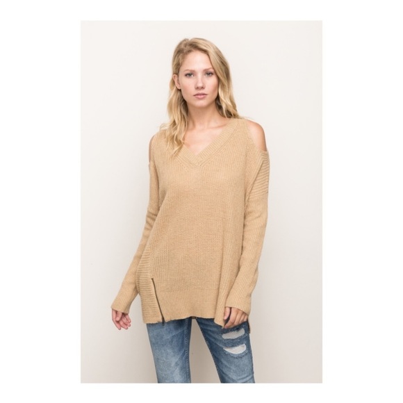 MYSTREE⭐️ COLD SHOULDER ZIPPER PULLOVER SWEATER⭐️ - Picture 4 of 5